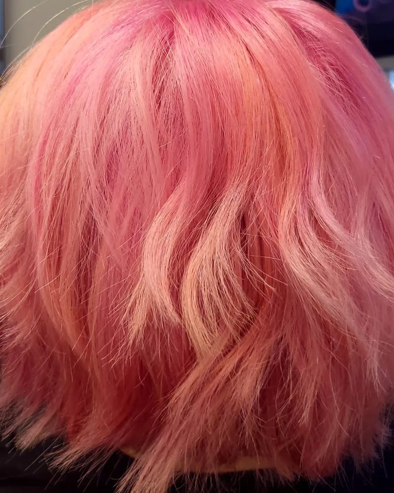 Roze fashion color op een bob, gekleurd door Debbie van Marlee Hair